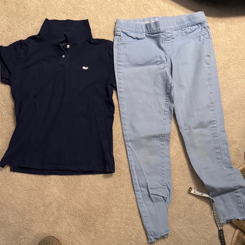 Vineyard Vines Navy Cotton Blend Shirt and jeggings. Super cute